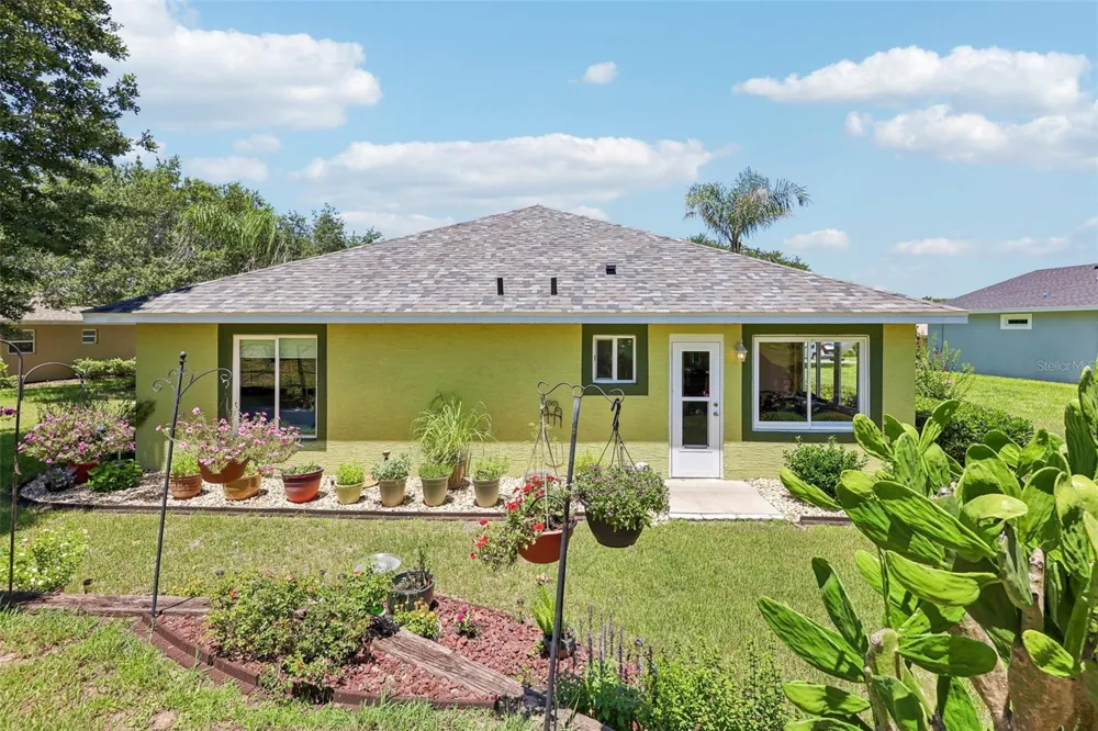 76 FAIRWAY CIRCLE Umatilla, FL 32784