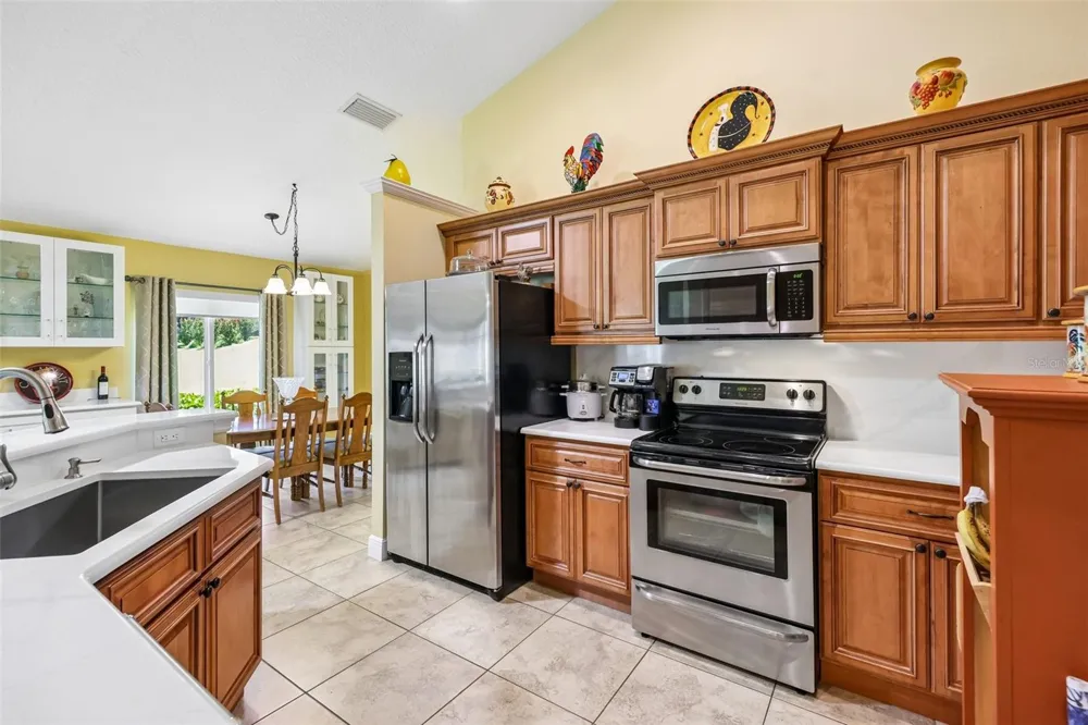 76 FAIRWAY CIRCLE Umatilla, FL 32784