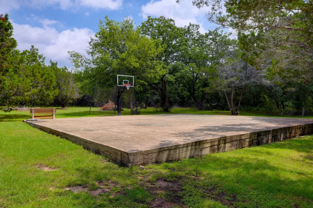 401 Mountain Crest Drive Wimberley, TX 78676