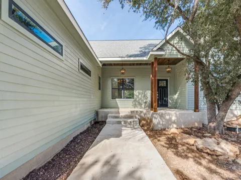 4 Senisa Street