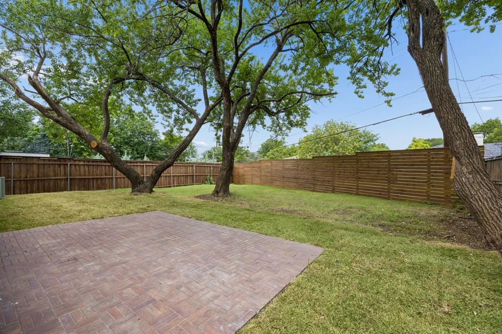 10517 Wyatt Street Dallas, TX 75218