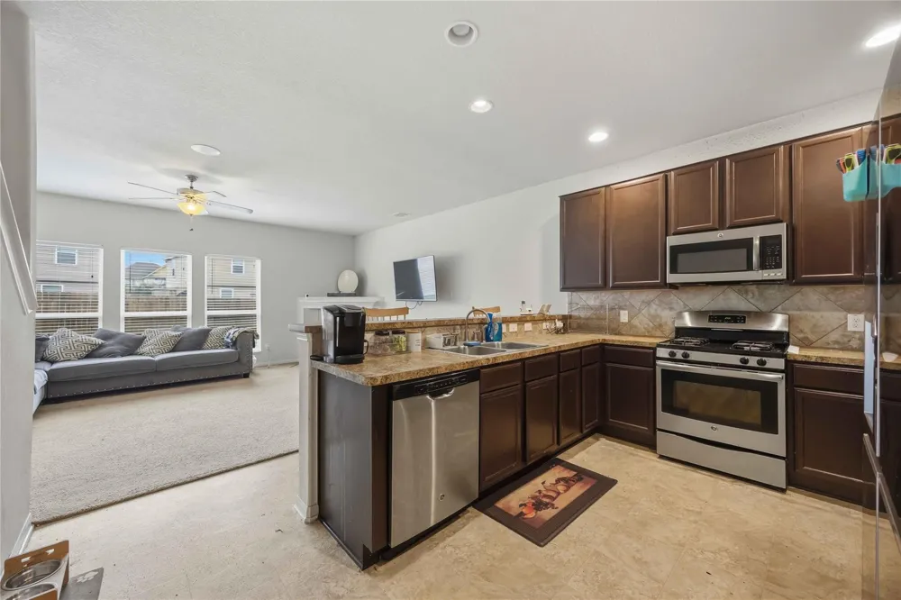 2602 Fawn Mountain Drive Fresno, TX 77545