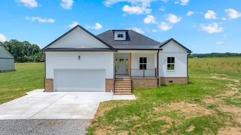 84 Meadowood Ln