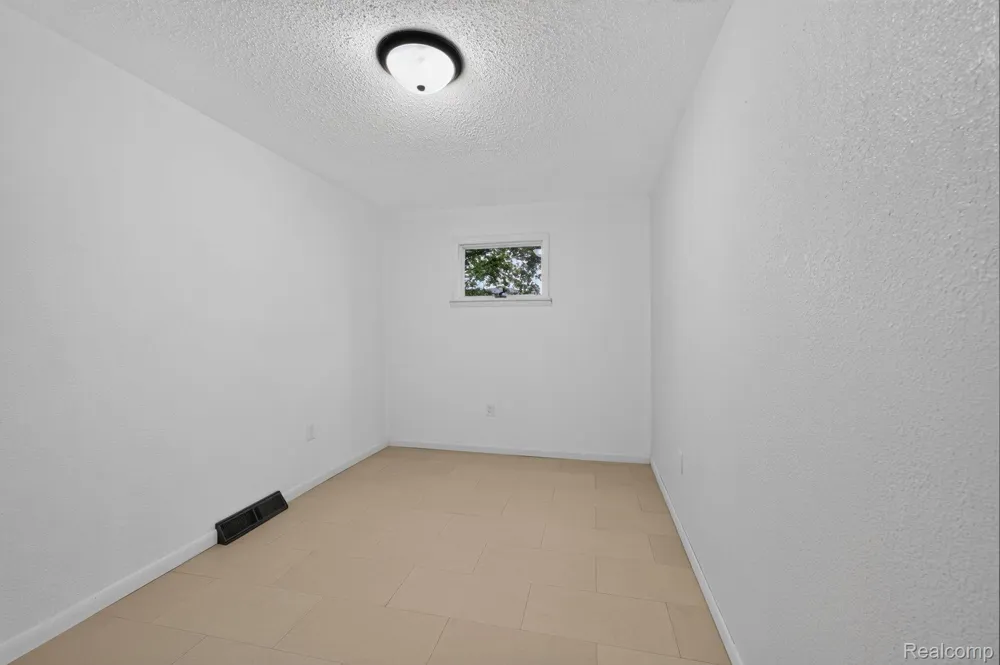 9288 Hilda Lane Clayton Charter Township, MI 48433