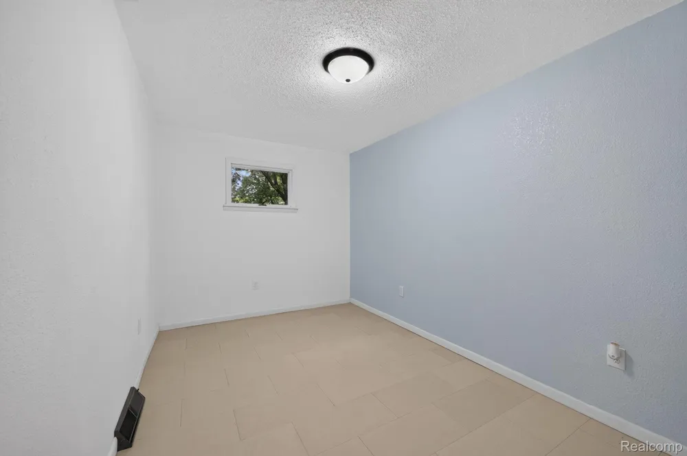 9288 Hilda Lane Clayton Charter Township, MI 48433