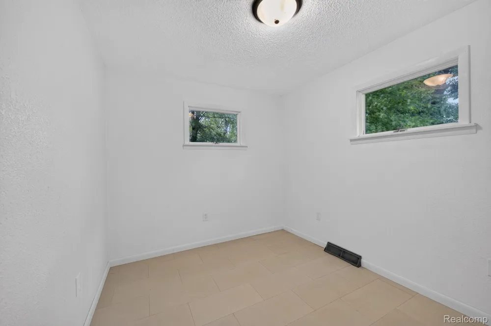 9288 Hilda Lane Clayton Charter Township, MI 48433