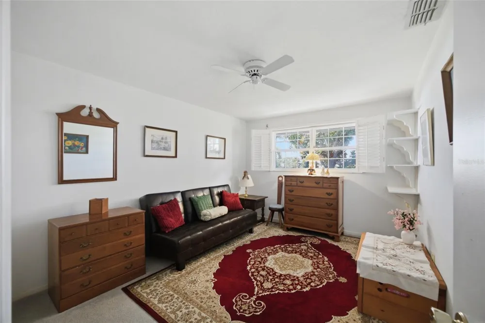 4912 58TH AVENUE S St Petersburg, FL 33715