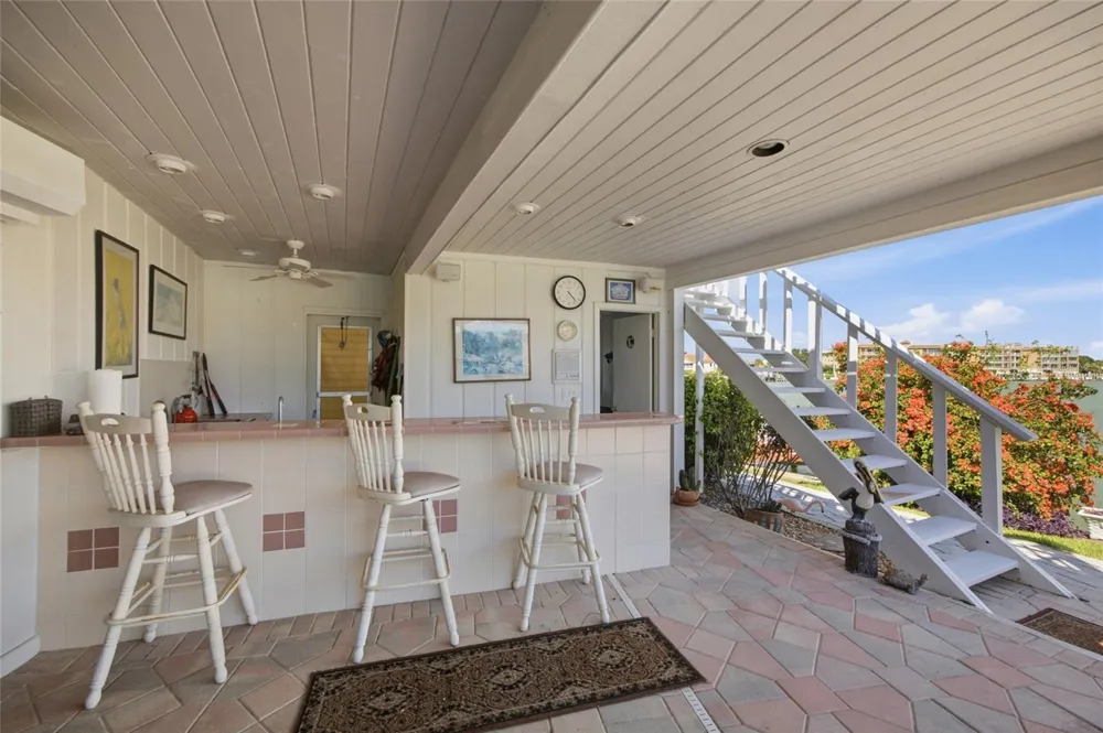 4912 58TH AVENUE S St Petersburg, FL 33715
