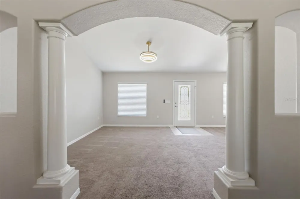 12155 PEREGRINE FALCON AVENUE Weeki Wachee, FL 34614