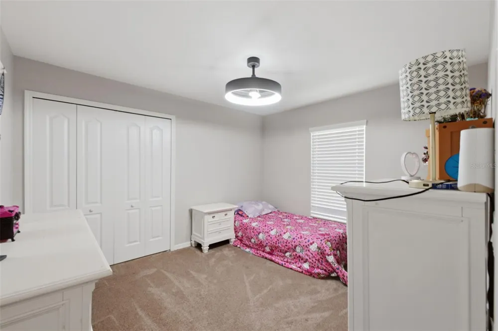 12155 PEREGRINE FALCON AVENUE Weeki Wachee, FL 34614