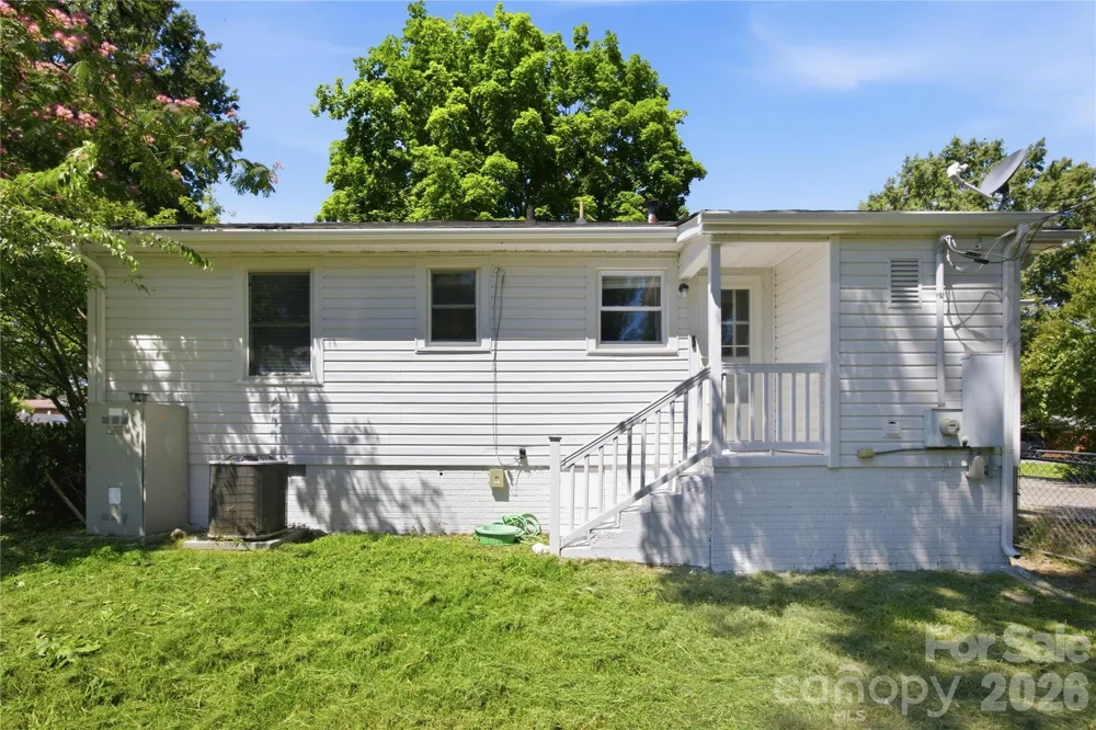 302 Houser Street Cherryville, NC 28021