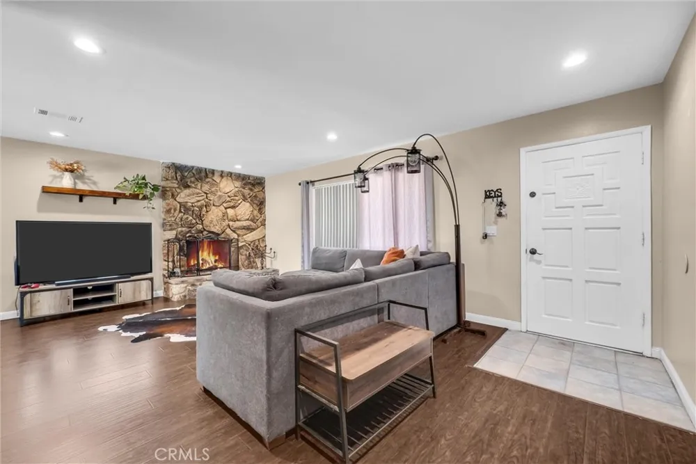 24048 Cruise Circle Canyon Lake, CA 92587
