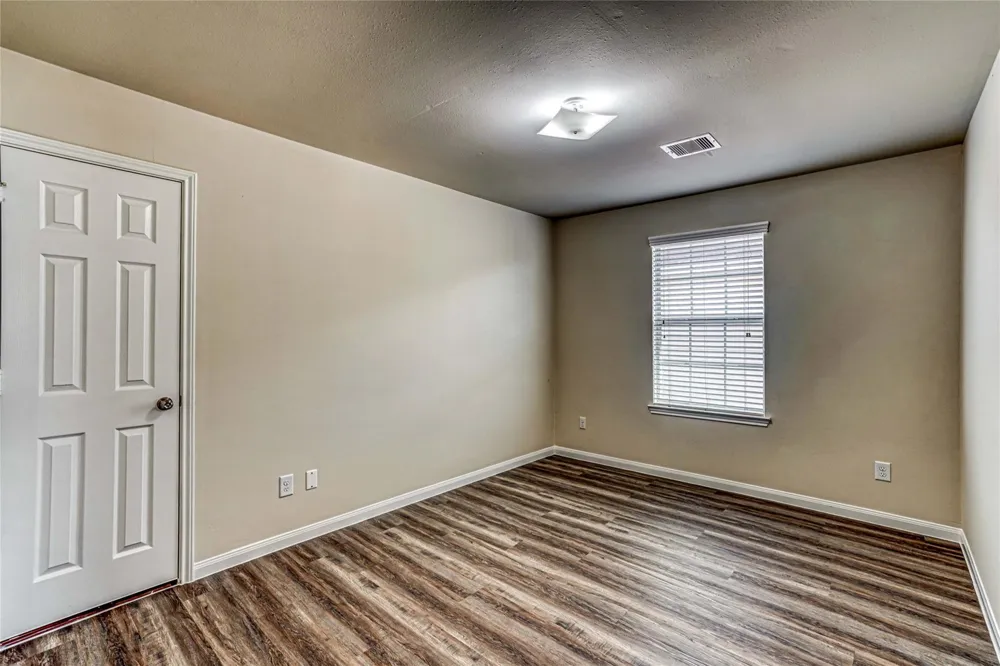 16 Leisure Shore Court Manvel, TX 77578