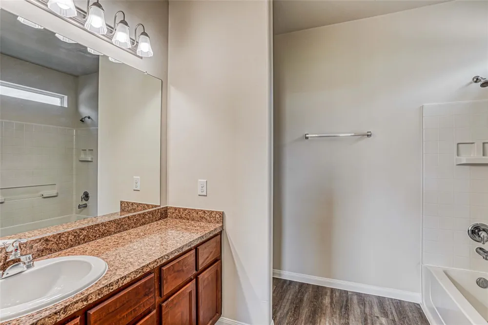 16 Leisure Shore Court Manvel, TX 77578