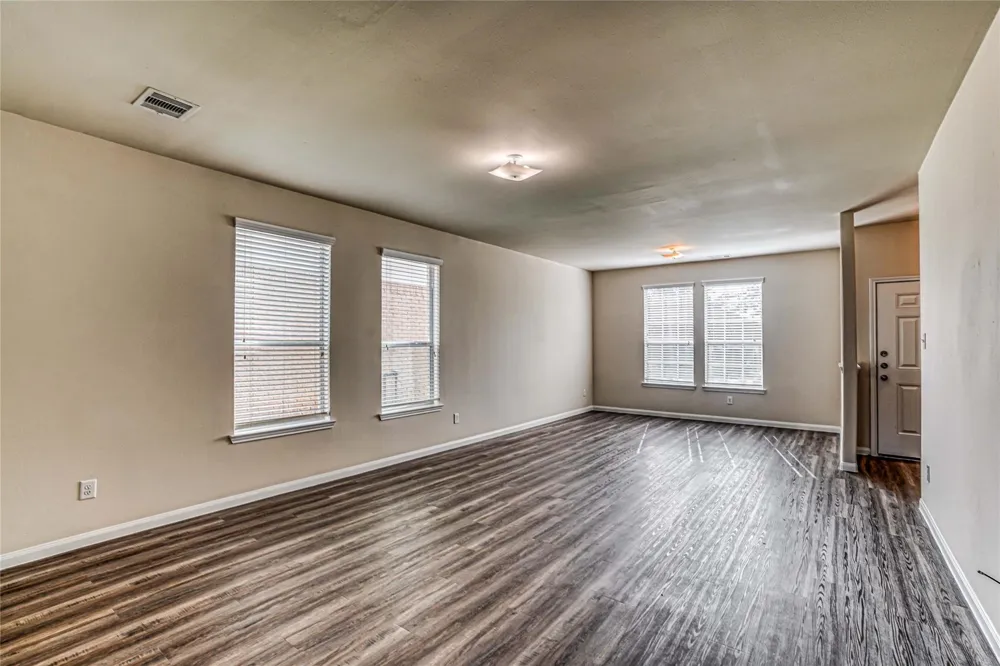 16 Leisure Shore Court Manvel, TX 77578