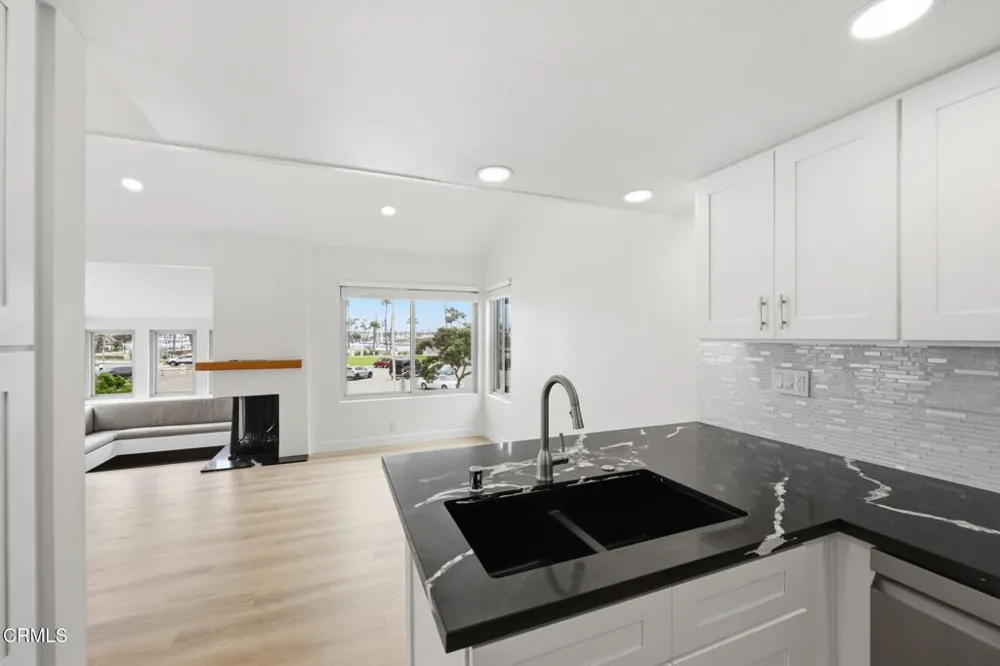 3664 Sunset Lane Oxnard, CA 93035