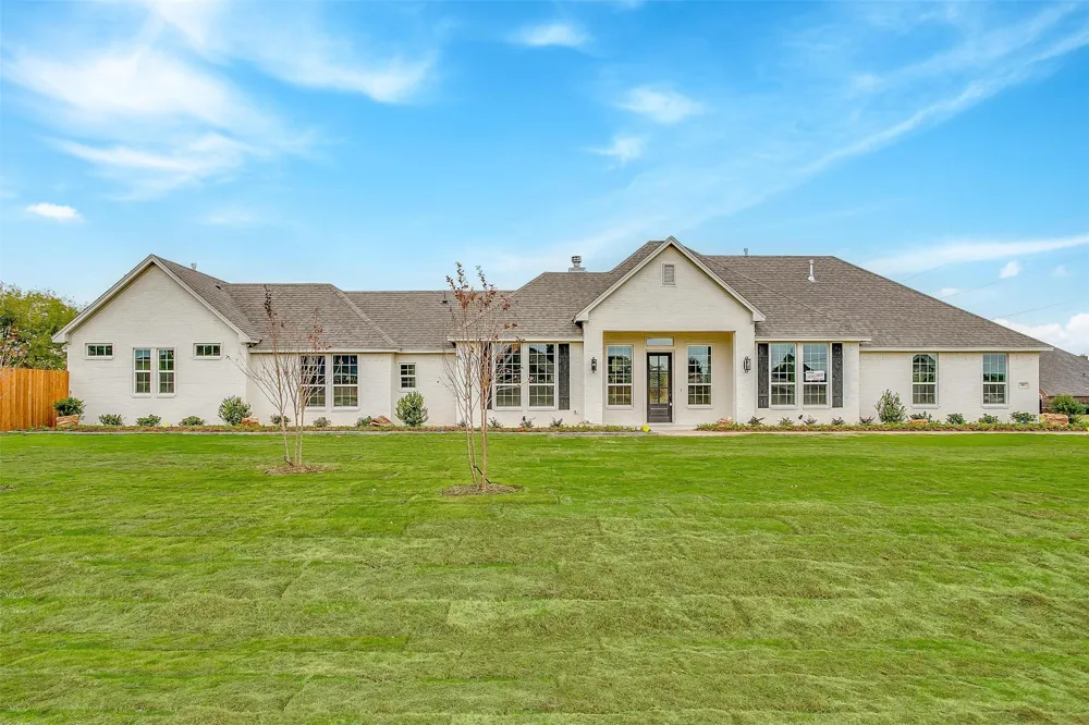 991 Hulen Crowley, TX 76036