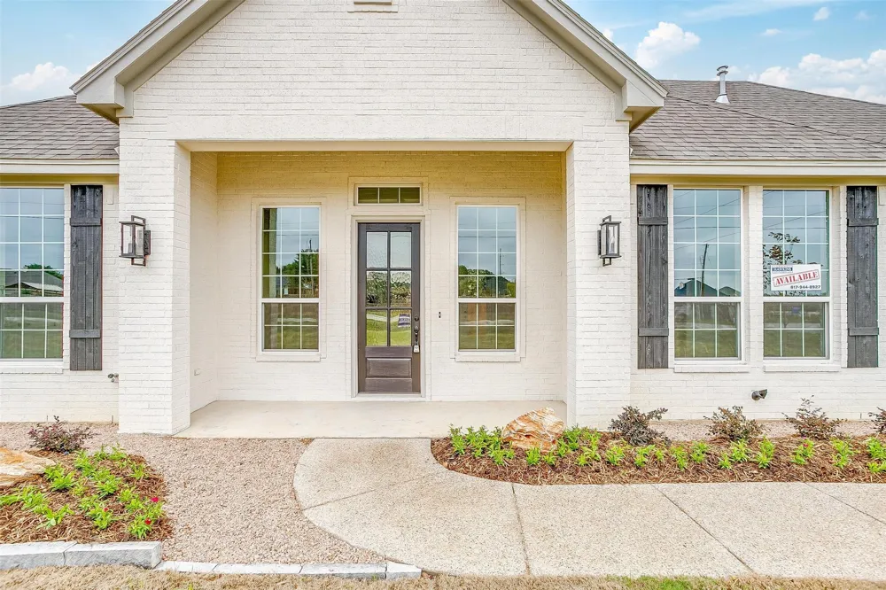 991 Hulen Crowley, TX 76036