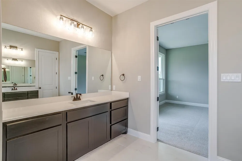 991 Hulen Crowley, TX 76036