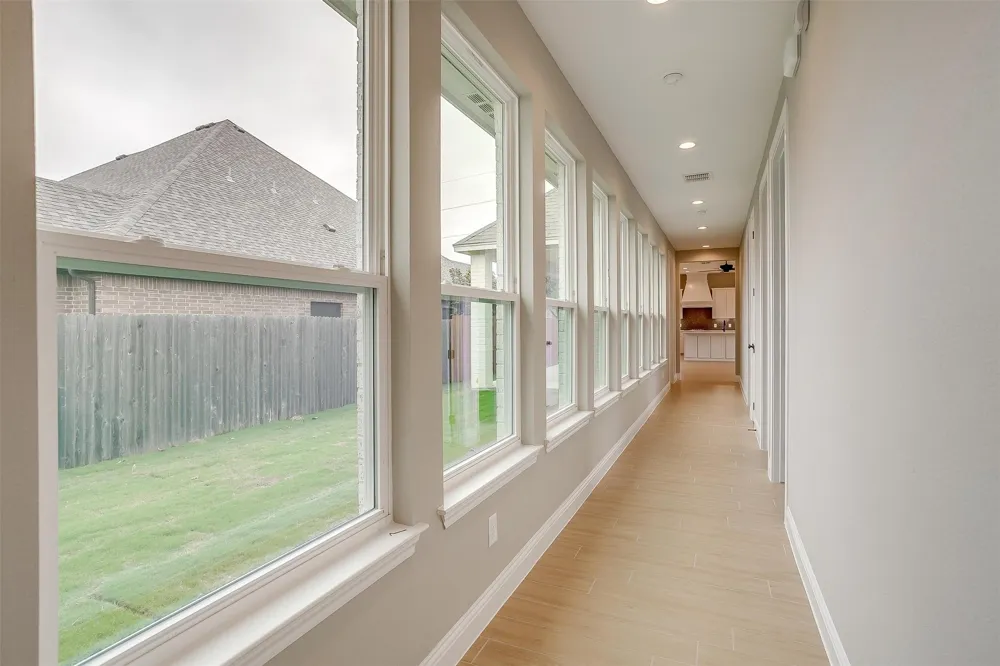 991 Hulen Crowley, TX 76036