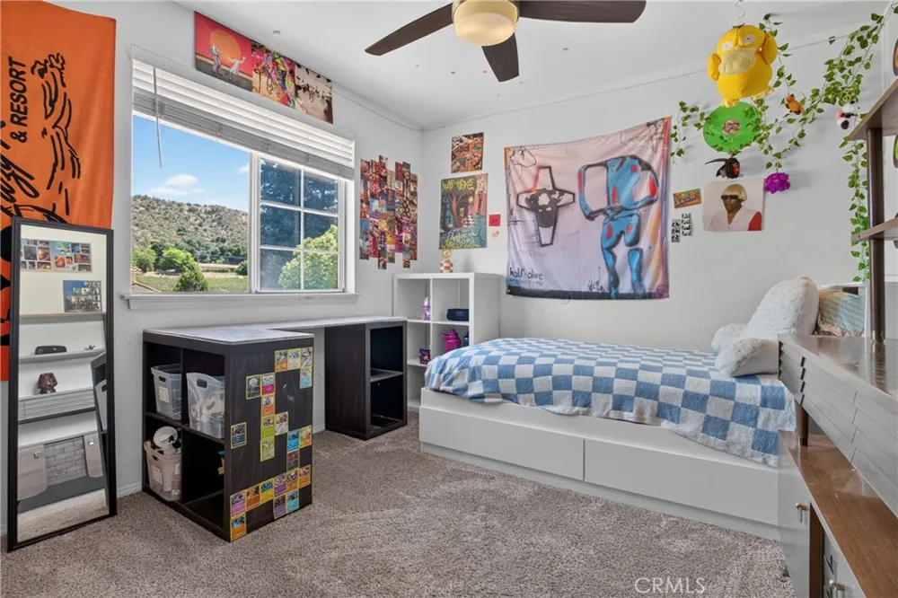 27827 Zion Court Castaic, CA 91384