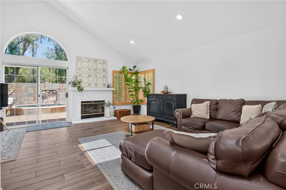 27827 Zion Court Castaic, CA 91384