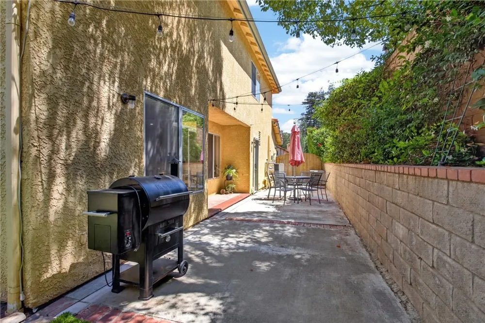 27827 Zion Court Castaic, CA 91384