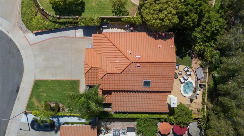 27827 Zion Court Castaic, CA 91384