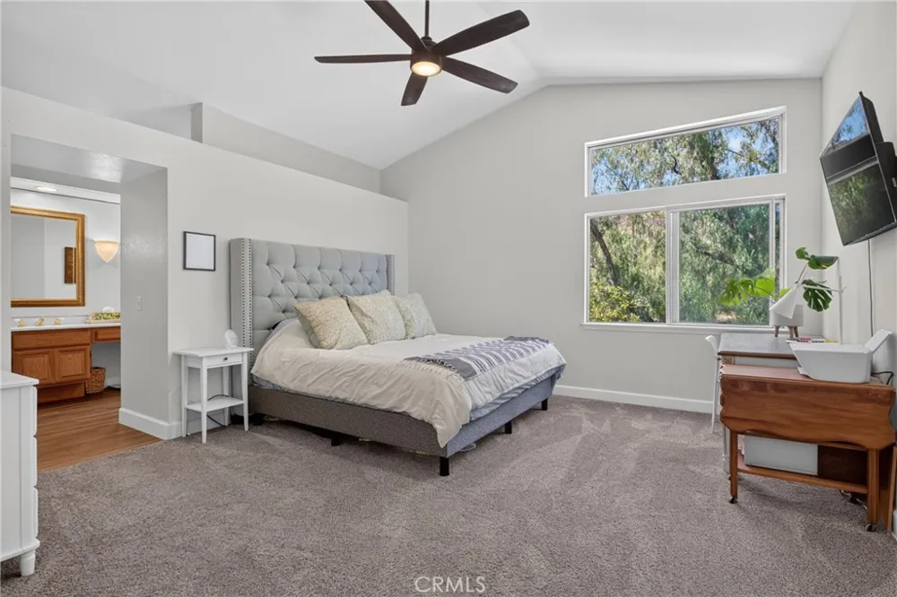 27827 Zion Court Castaic, CA 91384