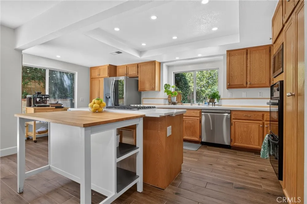27827 Zion Court Castaic, CA 91384