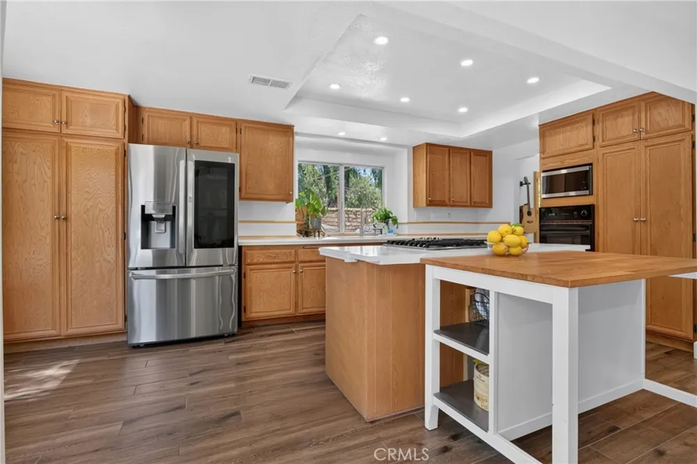 27827 Zion Court Castaic, CA 91384