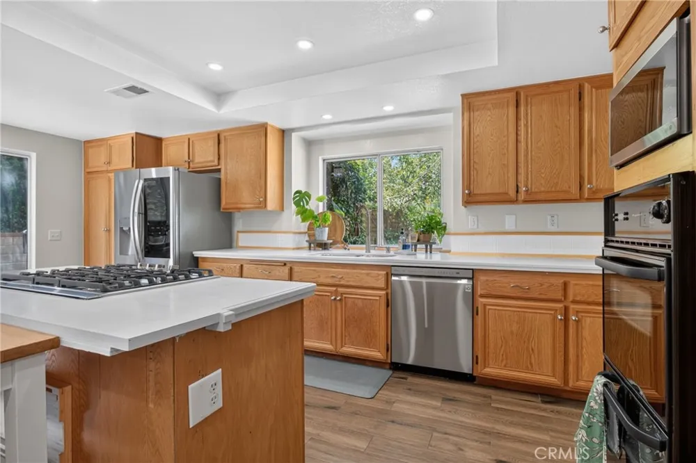 27827 Zion Court Castaic, CA 91384