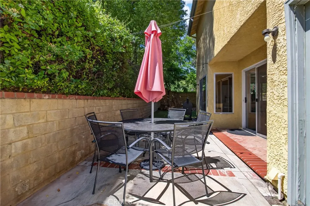 27827 Zion Court Castaic, CA 91384