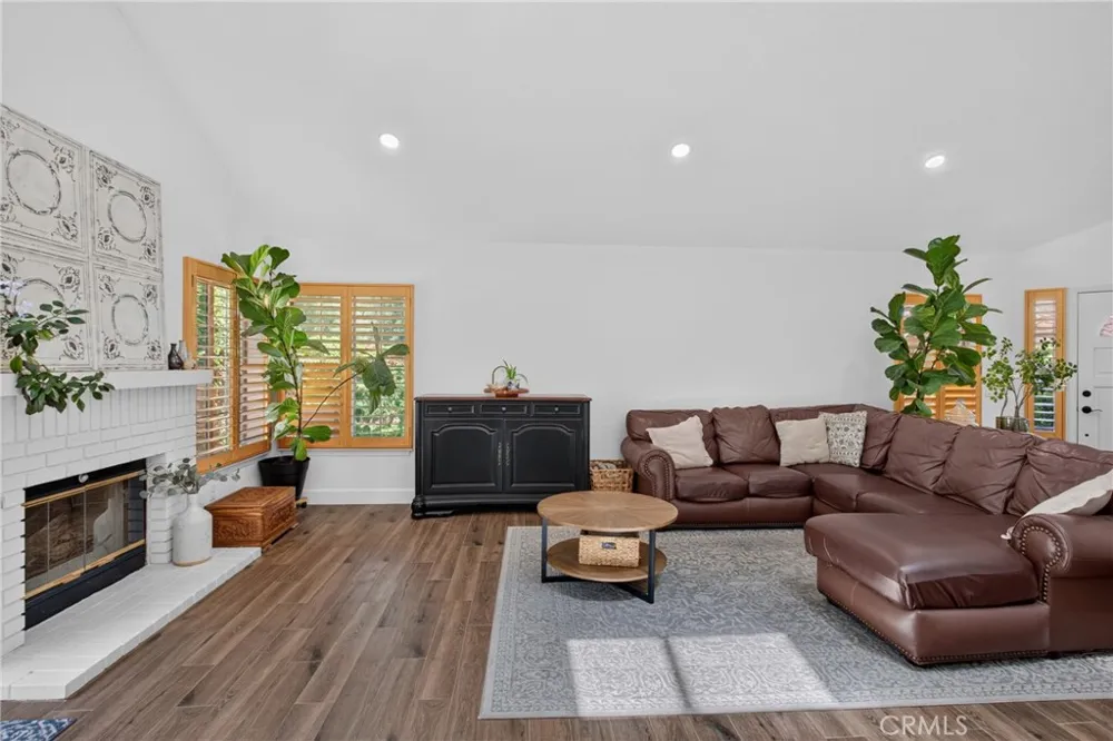 27827 Zion Court Castaic, CA 91384