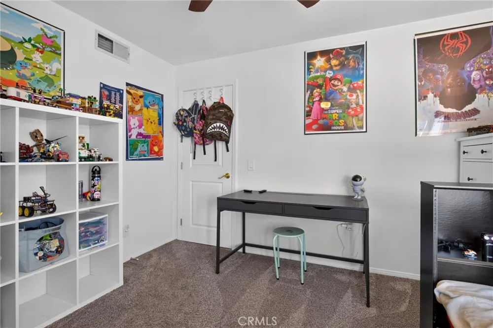 27827 Zion Court Castaic, CA 91384