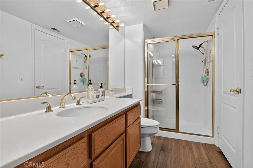 27827 Zion Court Castaic, CA 91384