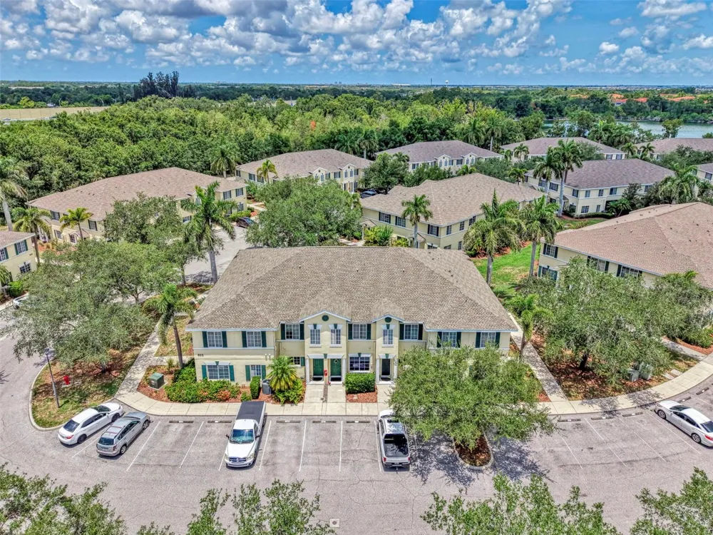 305 CAPE HARBOUR LOOP #104 Bradenton, FL 34212