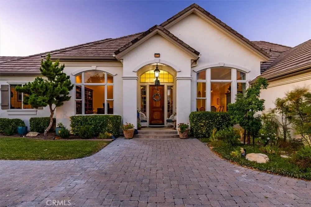 2045 Vista De La Vina Templeton, CA 93465