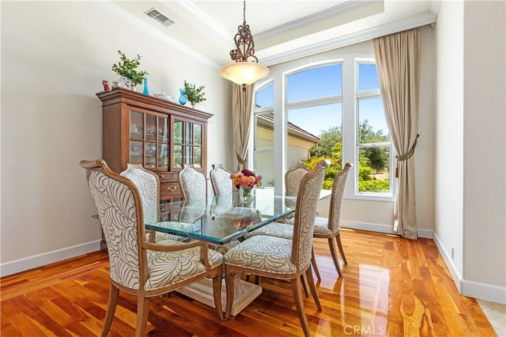 2045 Vista De La Vina Templeton, CA 93465