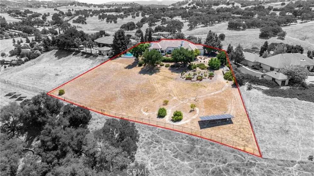 2045 Vista De La Vina Templeton, CA 93465