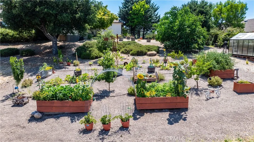 2045 Vista De La Vina Templeton, CA 93465