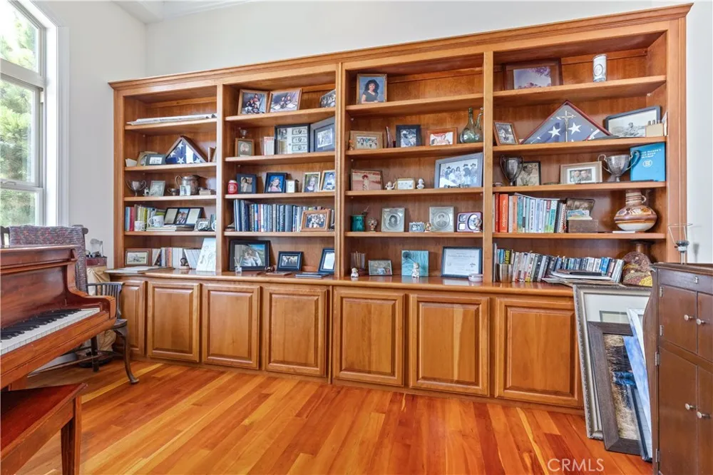 2045 Vista De La Vina Templeton, CA 93465