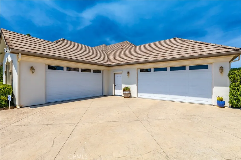 2045 Vista De La Vina Templeton, CA 93465