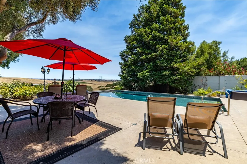 2045 Vista De La Vina Templeton, CA 93465