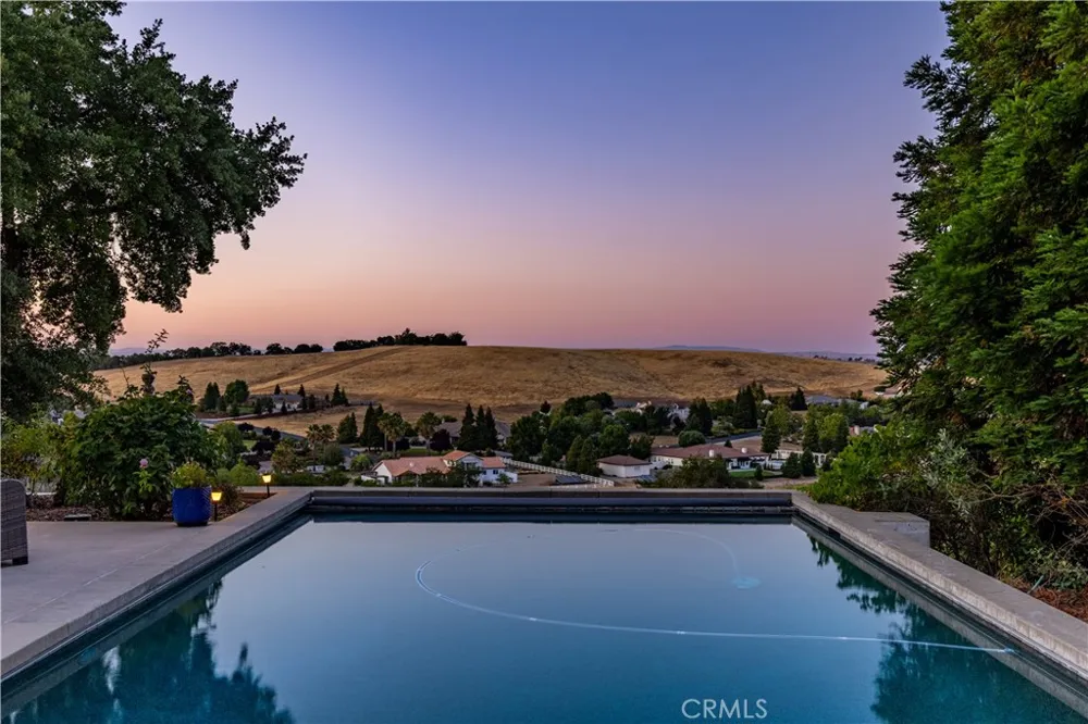 2045 Vista De La Vina Templeton, CA 93465