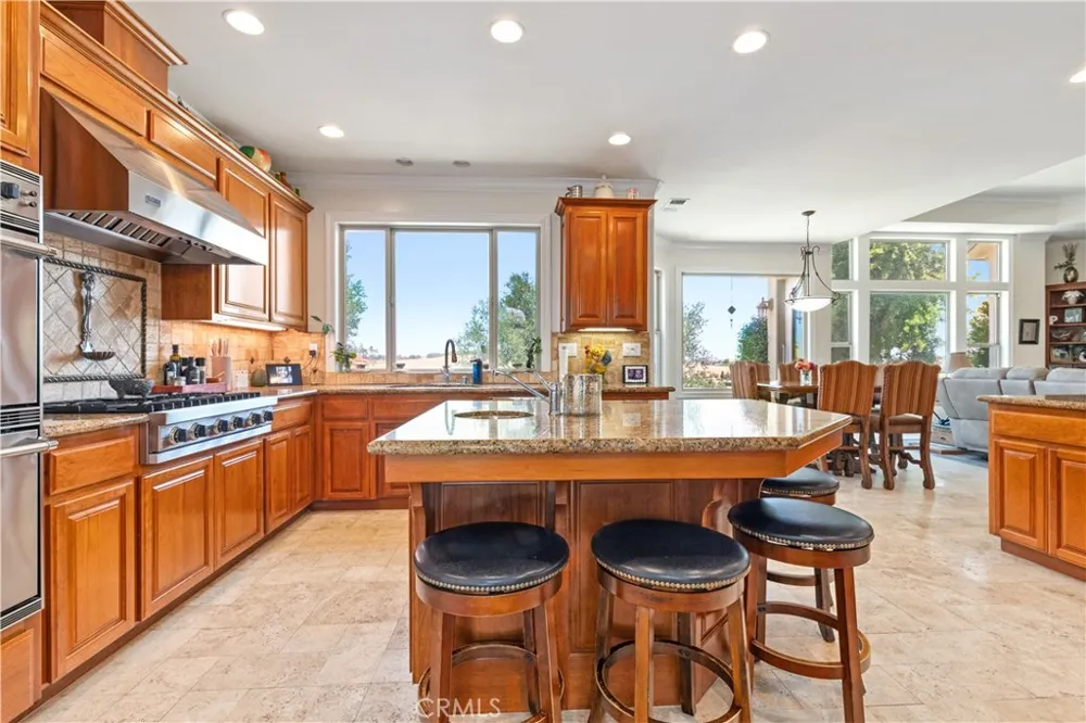 2045 Vista De La Vina Templeton, CA 93465