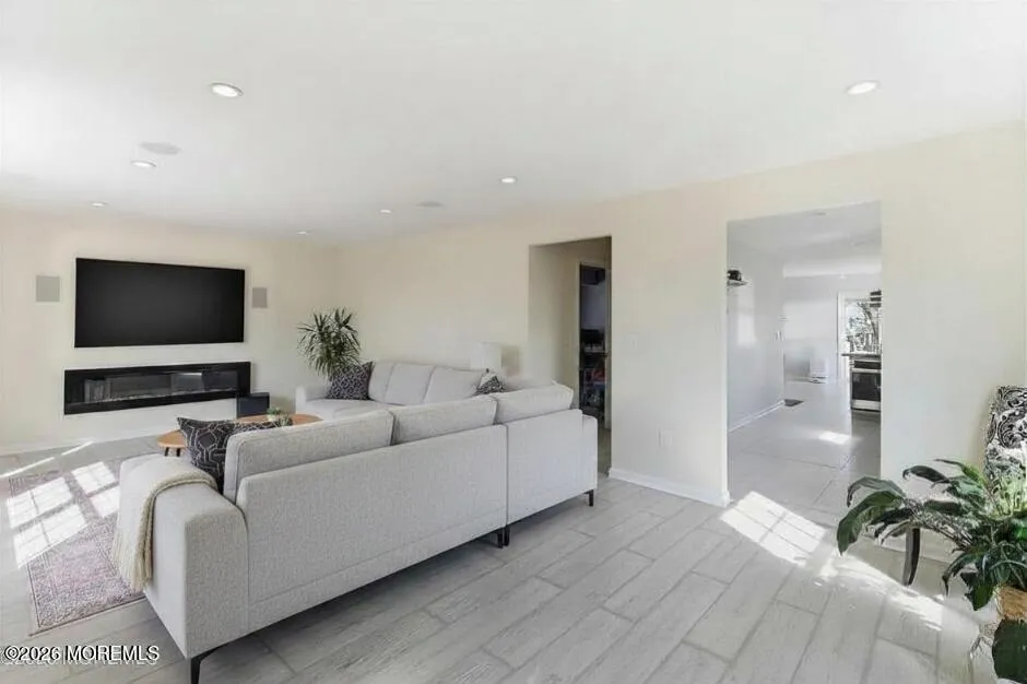 335 Park Avenue Union Beach, NJ 07735