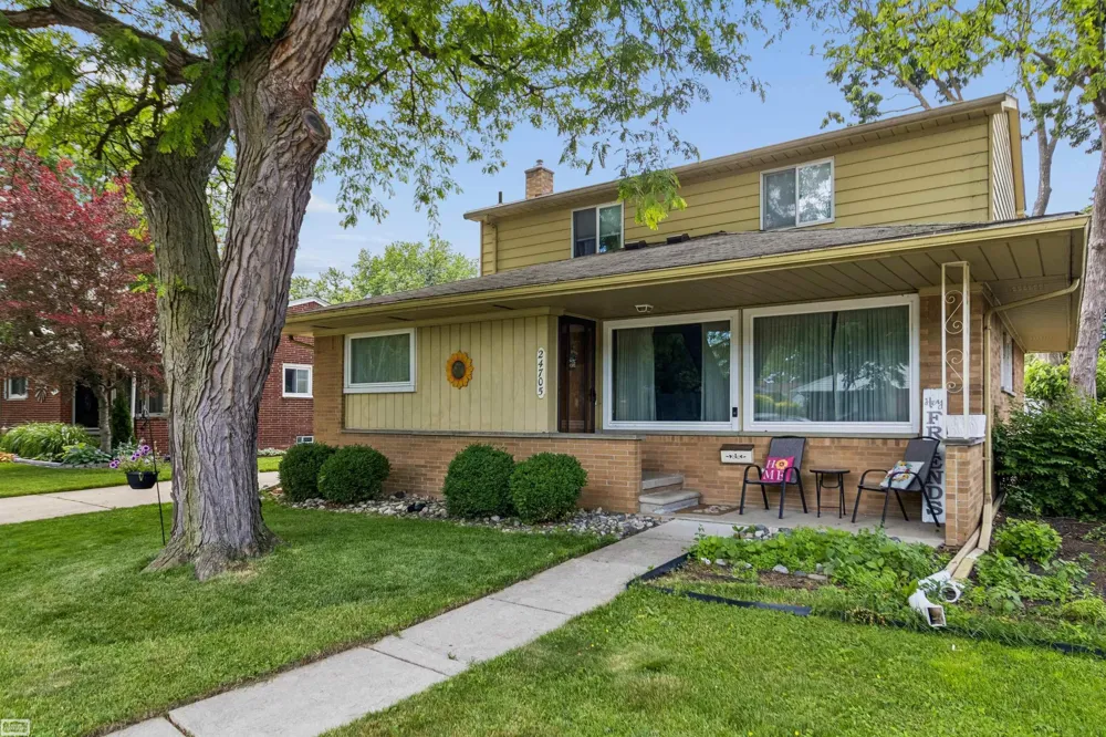 24705 Culver Street St Clair Shores City, MI 48080
