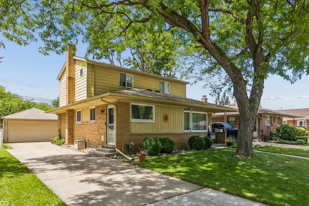 24705 Culver Street St Clair Shores City, MI 48080