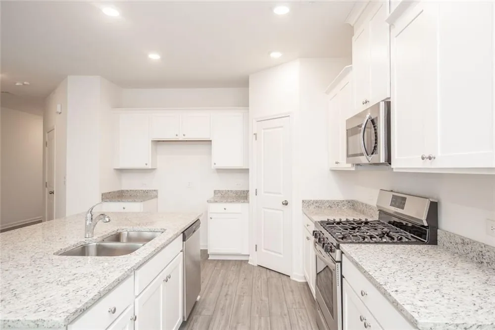 1092 Edwin Lane Sugar Hill, GA 30518
